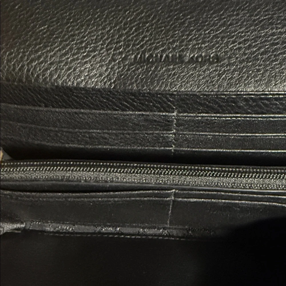 Michael Kors Fulton Carryall Wallet